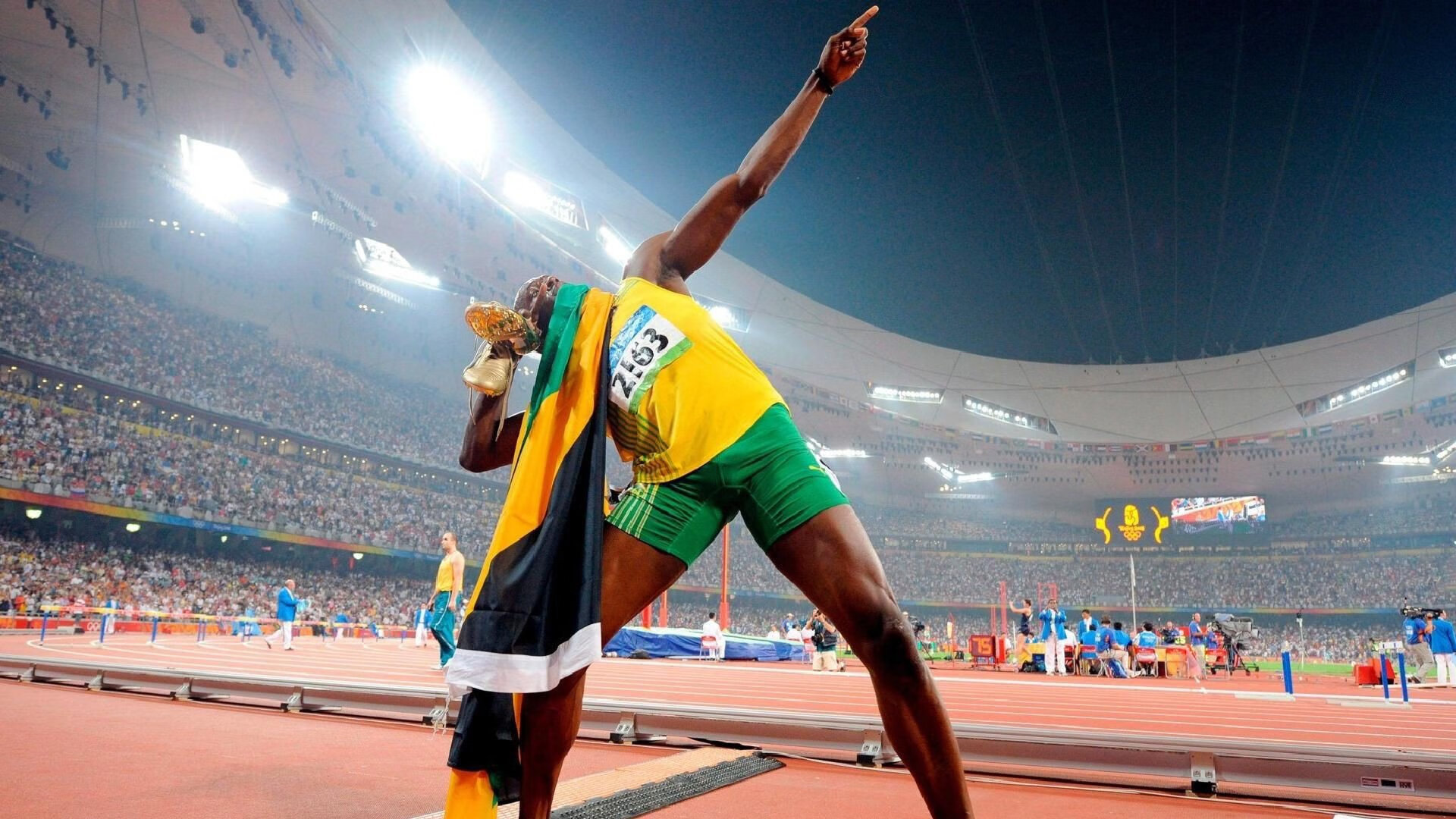 “德甲战火升腾，豪门纷纷破纪录”，德甲榜首大战